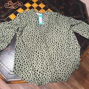 NWT gorgeous Lush blouse. Women’s large. Olive green animal print